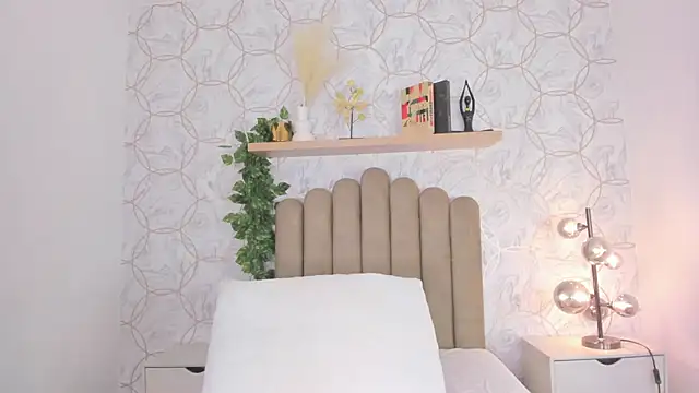 Roma  love online show from October 3, 2025, 11:56 am