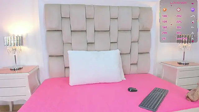 Roma  love online show from November 13, 2025, 12:53 pm