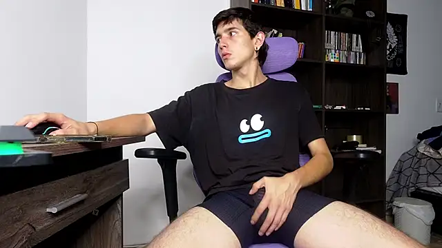 alex connorr online show from October 7, 2025, 3:29 am