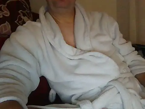 Snapshot of fikoivos chatting on November 25, 2025, 9:26 pm fikoivos online show from November 25, 2025, 9:26 pm