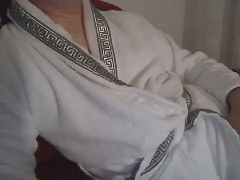 Snapshot of fikoivos chatting on December 16, 2025, 9:52 pm fikoivos online show from December 16, 2025, 9:52 pm