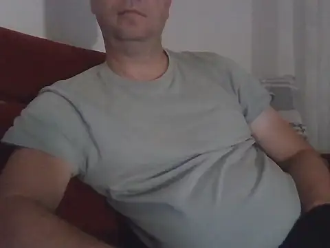 Snapshot of fikoivos chatting on September 17, 2025, 8:44 pm fikoivos online show from September 17, 2025, 8:44 pm