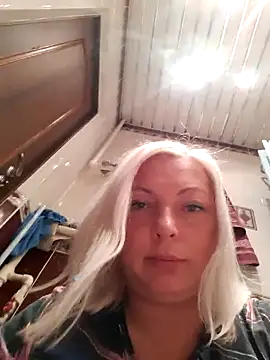 Snapshot of cutecatXXX chatting on September 26, 2025, 12:17 am cutecatXXX online show from September 26, 2025, 12:17 am