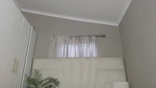 naughtyblackdolie online show from February 12, 2026, 6:02 am