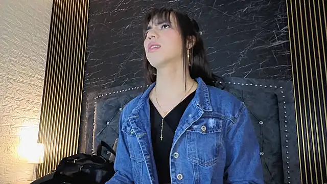 diosagolden online show from November 12, 2025, 8:23 pm