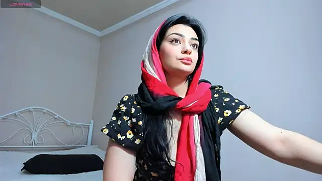 Snapshot of _cleopattra_ chatting on December 23, 2024, 4:28 pm  cleopattra  online show from December 23, 2024, 4:28 pm