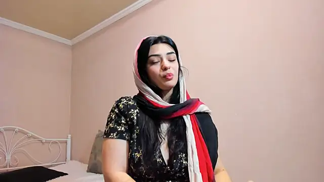 Snapshot of _cleopattra_ chatting on December 27, 2024, 6:42 pm  cleopattra  online show from December 27, 2024, 6:42 pm