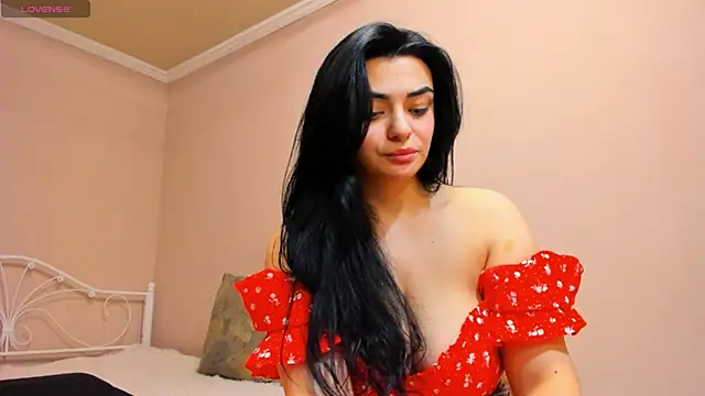 Snapshot of _cleopattra_ chatting on December 17, 2024, 7:48 pm  cleopattra  online show from December 17, 2024, 7:48 pm