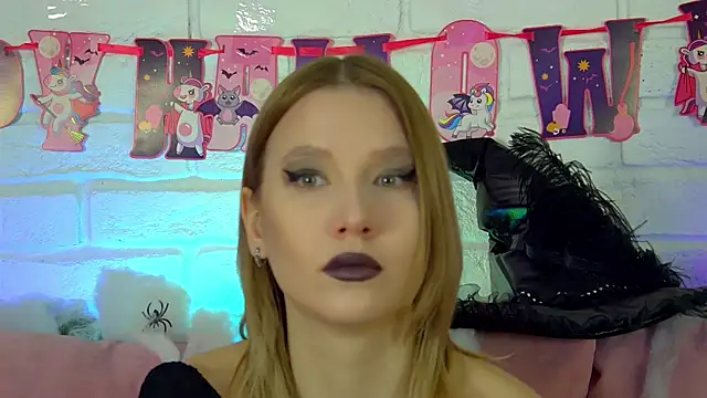 Snapshot of LiliLinn chatting on October 31, 2025, 4:20 am LiliLinn online show from October 31, 2025, 4:20 am