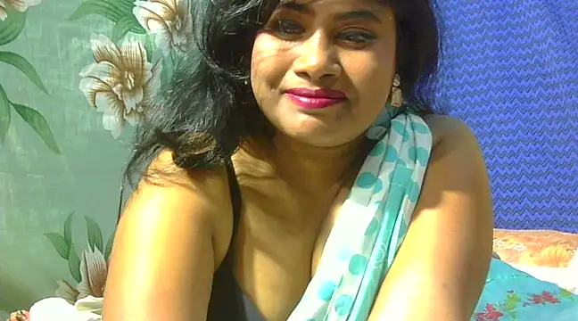 Snapshot of sexy_roma chatting on February 16, 2025, 6:21 am sexy roma online show from February 16, 2025, 6:21 am