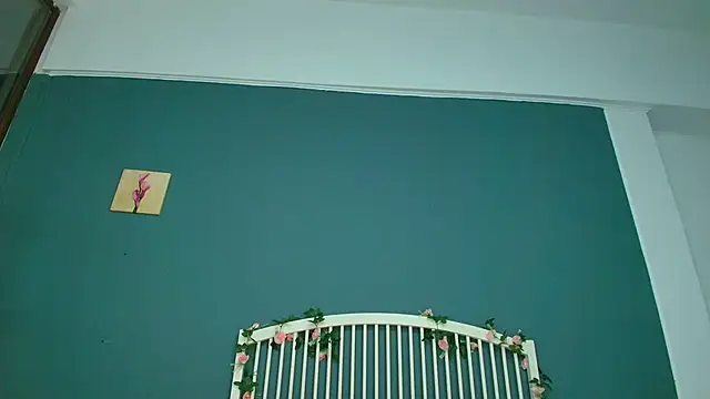 Snapshot of AlicePirs chatting on October 13, 2025, 3:41 am AlicePirs online show from October 13, 2025, 3:41 am