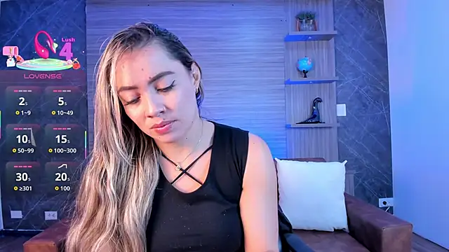 Snapshot of Alessia_Taylorr chatting on September 29, 2025, 11:38 am Alessia Taylorr online show from September 29, 2025, 11:38 am