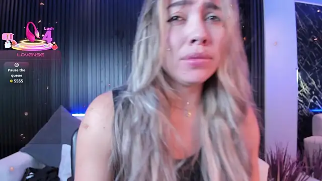 Snapshot of Alessia_Taylorr chatting on October 2, 2025, 11:46 am Alessia Taylorr online show from October 2, 2025, 11:46 am