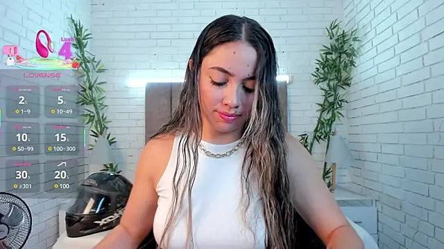 Snapshot of Alessia_Taylorr chatting on March 19, 2025, 12:01 pm Alessia Taylorr online show from March 19, 2025, 12:01 pm