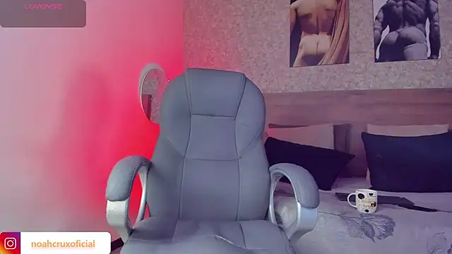 noah crux online show from October 22, 2025, 12:26 pm