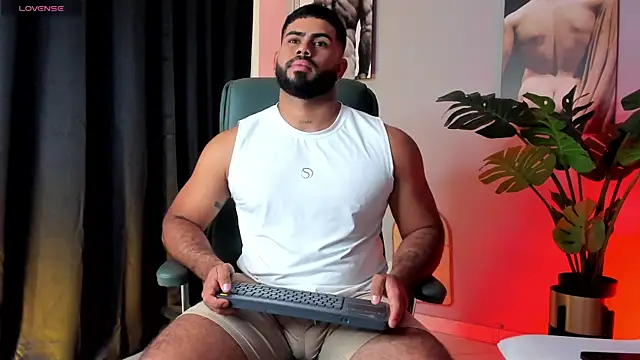 noah crux online show from December 17, 2025, 8:36 pm