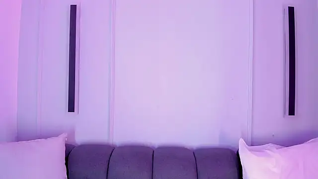 Snapshot of ellamontoya chatting on November 20, 2025, 11:22 am ellamontoya online show from November 20, 2025, 11:22 am