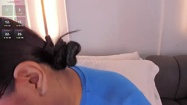 Snapshot of ellamontoya chatting on November 4, 2025, 1:04 pm ellamontoya online show from November 4, 2025, 1:04 pm