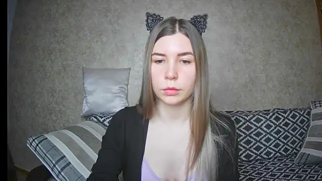 ElllaNuar online show from February 3, 2025, 4:25 am