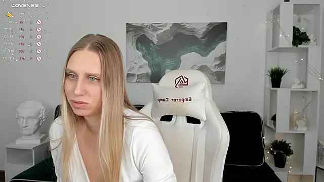 Snapshot of miissblonde chatting on March 3, 2025, 5:47 am miissblonde online show from March 3, 2025, 5:47 am