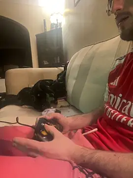 EE123458 online show from September 19, 2025, 1:53 am