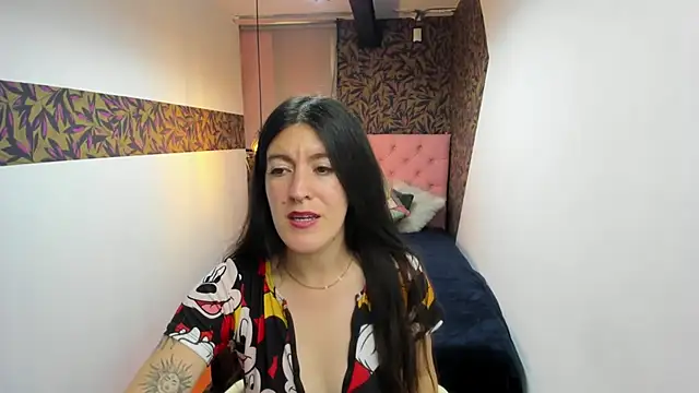 Snapshot of LiaCooper_ chatting on March 15, 2025, 3:06 pm LiaCooper online show from March 15, 2025, 3:06 pm
