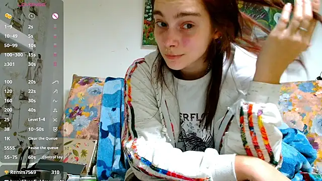Snapshot of Sophie_Bell chatting on February 2, 2025, 9:56 pm Sophie Bell online show from February 2, 2025, 9:56 pm