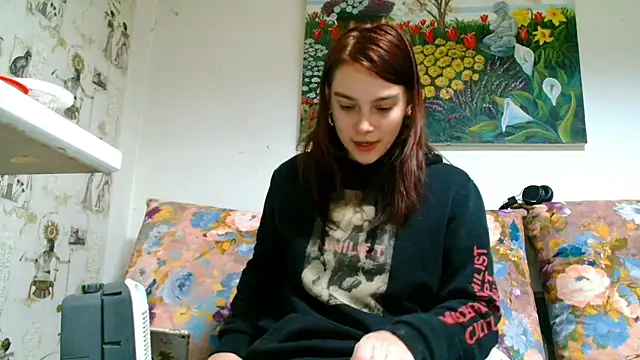 Snapshot of Sophie_Bell chatting on February 26, 2025, 6:04 pm Sophie Bell online show from February 26, 2025, 6:04 pm