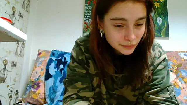 Snapshot of Sophie_Bell chatting on February 24, 2025, 8:36 pm Sophie Bell online show from February 24, 2025, 8:36 pm