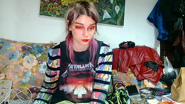 Snapshot of Sophie_Bell chatting on October 17, 2025, 5:26 pm Sophie Bell online show from October 17, 2025, 5:26 pm