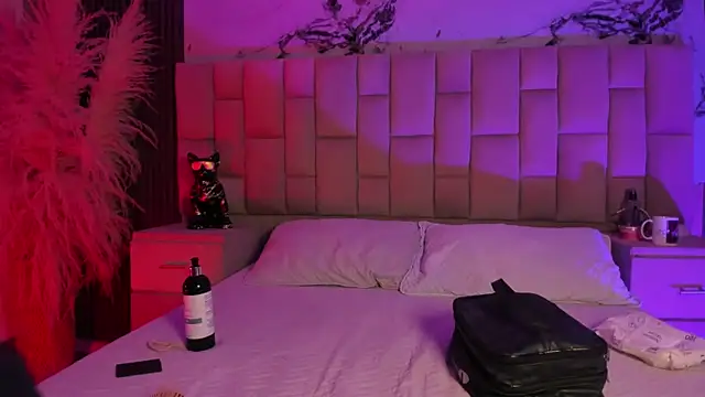 MelodyBliss online show from February 15, 2026, 9:47 pm