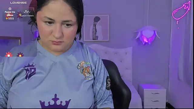 Lisa7 7 online show from November 6, 2025, 7:40 pm