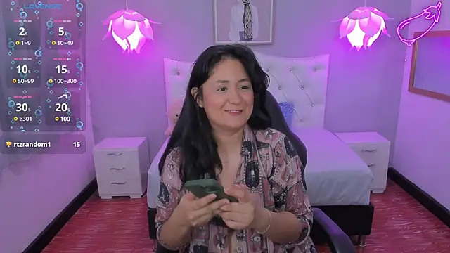 Snapshot of Lisa7_7 chatting on February 21, 2025, 10:04 pm Lisa7 7 online show from February 21, 2025, 10:04 pm