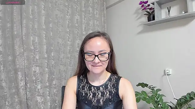 Diana Taylor online show from April 14, 2026, 9:09 pm