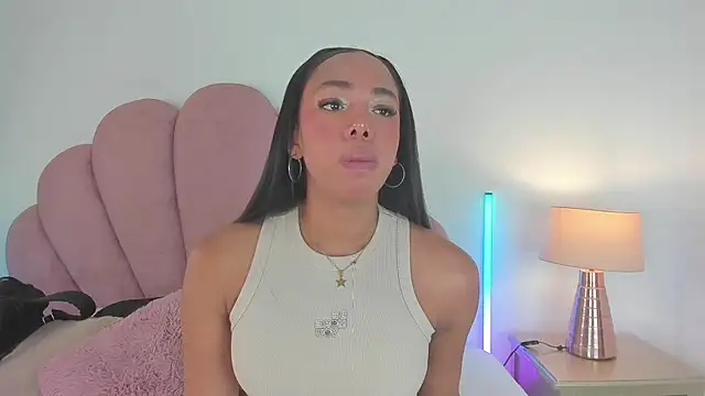 Nicole Paradise online show from March 28, 2026, 12:39 pm