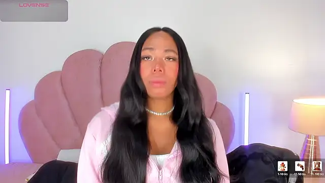 Snapshot of Nicole_Paradise chatting on May 6, 2026, 12:53 pm Nicole Paradise online show from May 6, 2026, 12:53 pm
