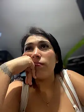 emma  cute   online show from March 25, 2026, 11:20 am