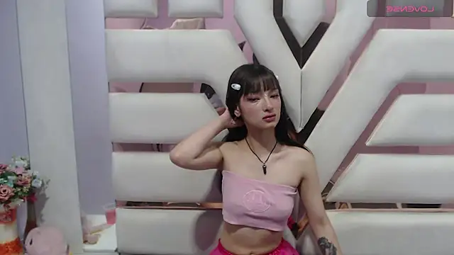 Snapshot of Aurora_18 chatting on February 28, 2025, 9:33 pm Aurora 18 online show from February 28, 2025, 9:33 pm