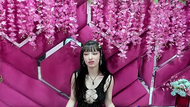 Snapshot of Aurora_18 chatting on February 11, 2025, 12:06 am Aurora 18 online show from February 11, 2025, 12:06 am