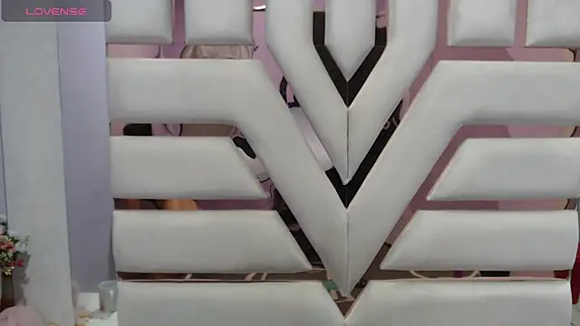 Snapshot of Aurora_18 chatting on March 7, 2025, 9:48 pm Aurora 18 online show from March 7, 2025, 9:48 pm