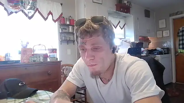 Snapshot of SpAzZ1234 chatting on March 19, 2025, 3:40 pm SpAzZ1234 online show from March 19, 2025, 3:40 pm