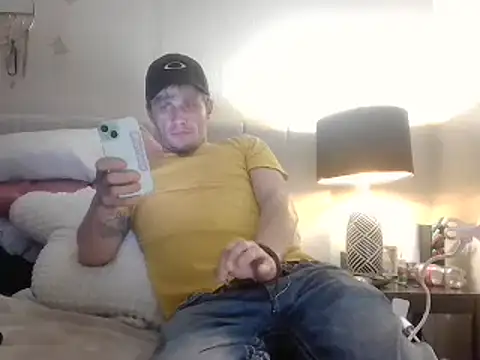 Snapshot of SpAzZ1234 chatting on March 10, 2025, 11:38 pm SpAzZ1234 online show from March 10, 2025, 11:38 pm