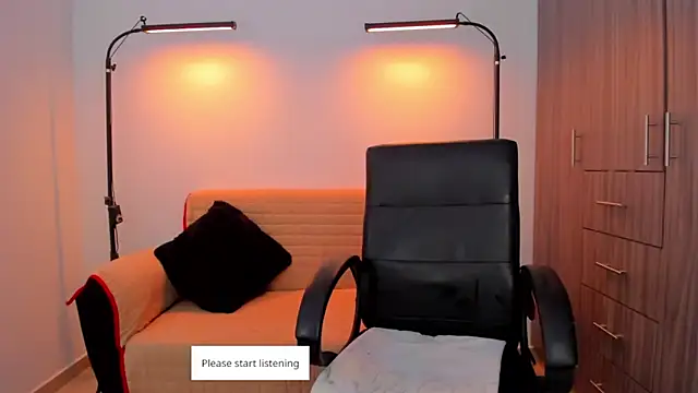 Snapshot of cloy_baby__ chatting on October 31, 2025, 10:56 am cloy baby online show from October 31, 2025, 10:56 am