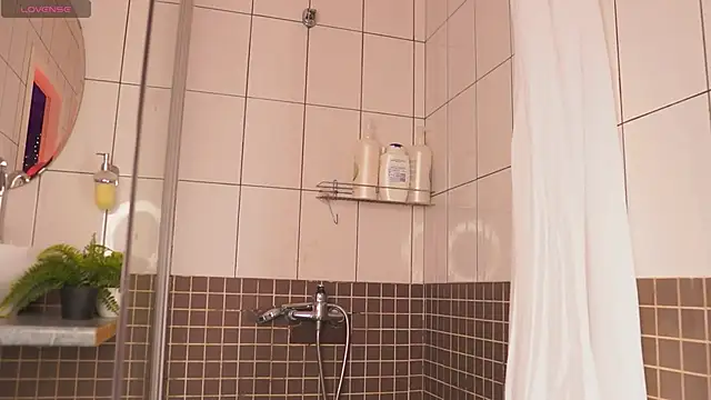 Snapshot of Sexydoll112 chatting on January 10, 2026, 1:01 am Sexydoll112 online show from January 10, 2026, 1:01 am