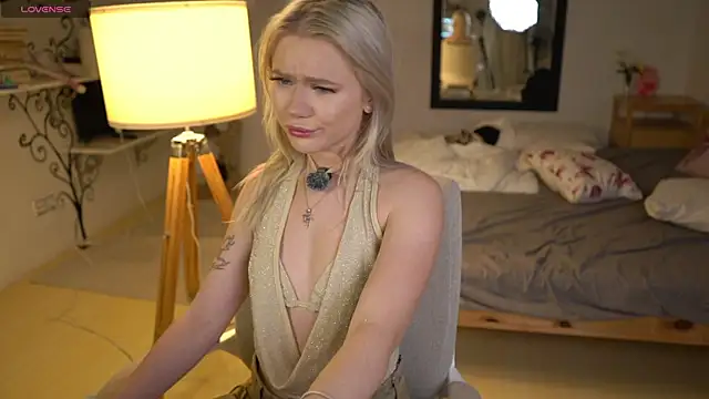 Snapshot of LexieLoree chatting on November 4, 2025, 4:05 am LexieLoree online show from November 4, 2025, 4:05 am