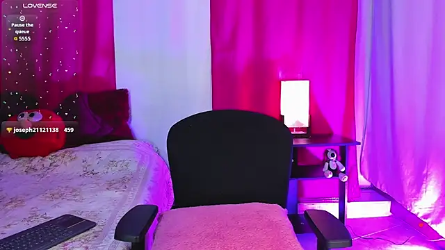 Snapshot of dan_scoott chatting on November 14, 2025, 10:46 pm dan scoott online show from November 14, 2025, 10:46 pm