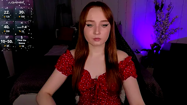 Emma Chery online show from November 30, 2025, 1:34 pm