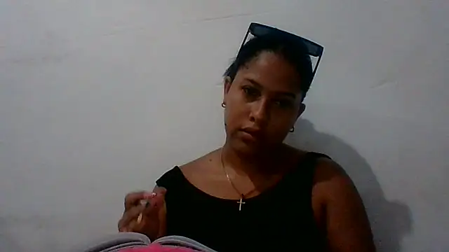 Kitra New online show from April 4, 2026, 7:20 pm