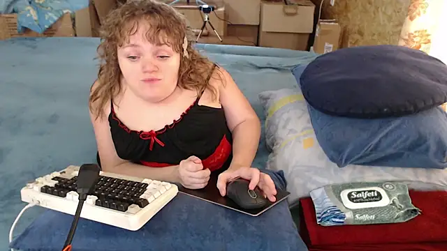 Snapshot of MiniNatalie chatting on September 10, 2025, 5:39 am MiniNatalie online show from September 10, 2025, 5:39 am