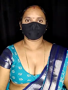 Snapshot of vintage-vibs chatting on December 17, 2025, 7:52 pm vintage-vibs online show from December 17, 2025, 7:52 pm